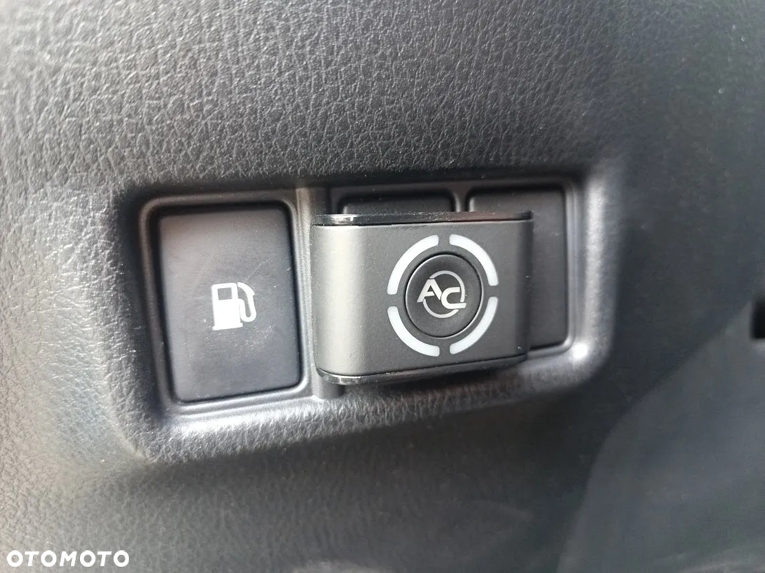 Toyota C-HR - 14