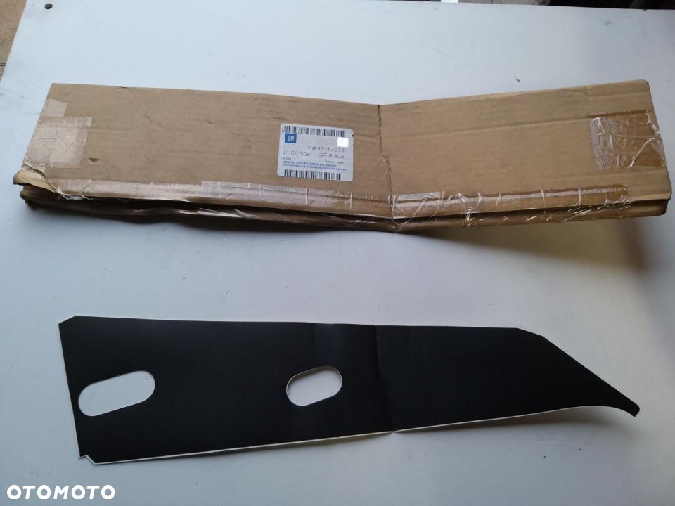 FOLIA Naklejka  OZDOBNA na słupek drzwi lewy przód  Opel  ZAFIRA A 13157073 - 1