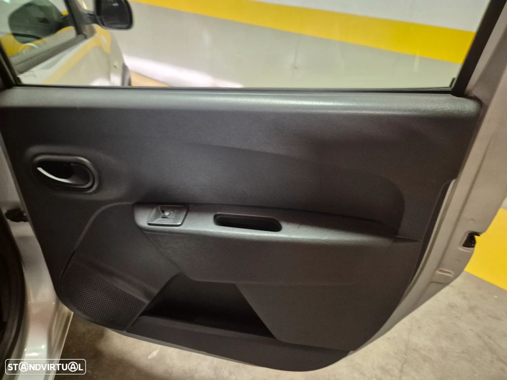 Dacia Lodgy 1.5 dCi Stepway 7L - 37