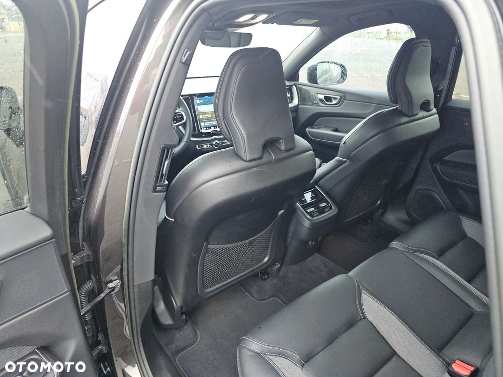 Volvo XC 60 B5 B AWD Ultimate Black Edition - 15