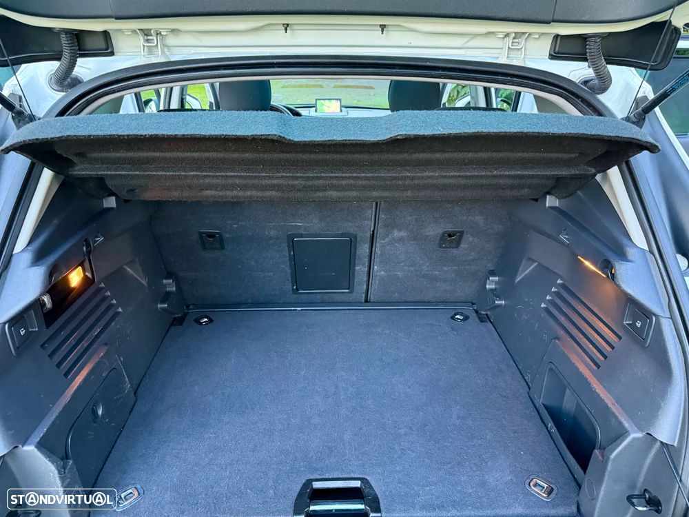 Peugeot 3008 1.6 e-HDi Allure CMP6 - 28