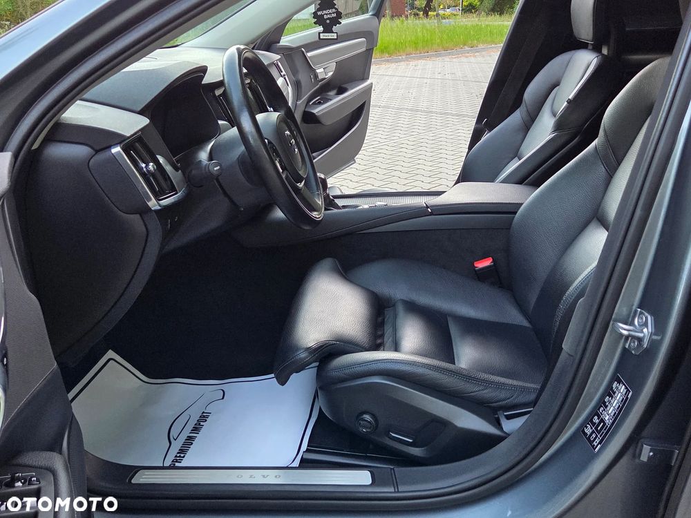 Volvo V90 D3 Geartronic Momentum Pro - 2