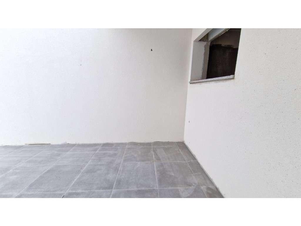 T3 + salão zona de Santa Maria de Lamas - Grande imagem: 5/14