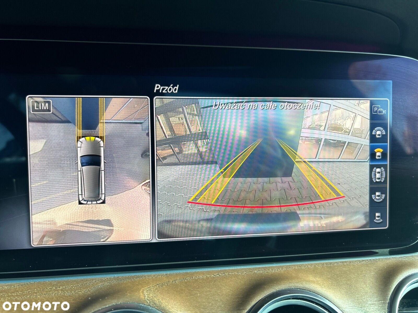 Mercedes-Benz Klasa E 220 d 4-Matic 9G-TRONIC - 21