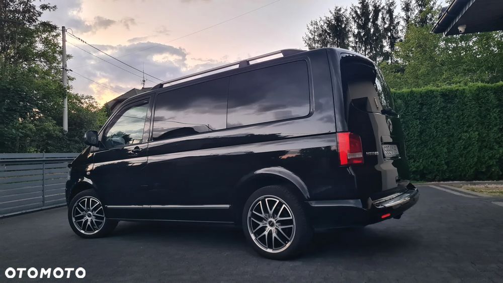 Volkswagen Multivan - 18