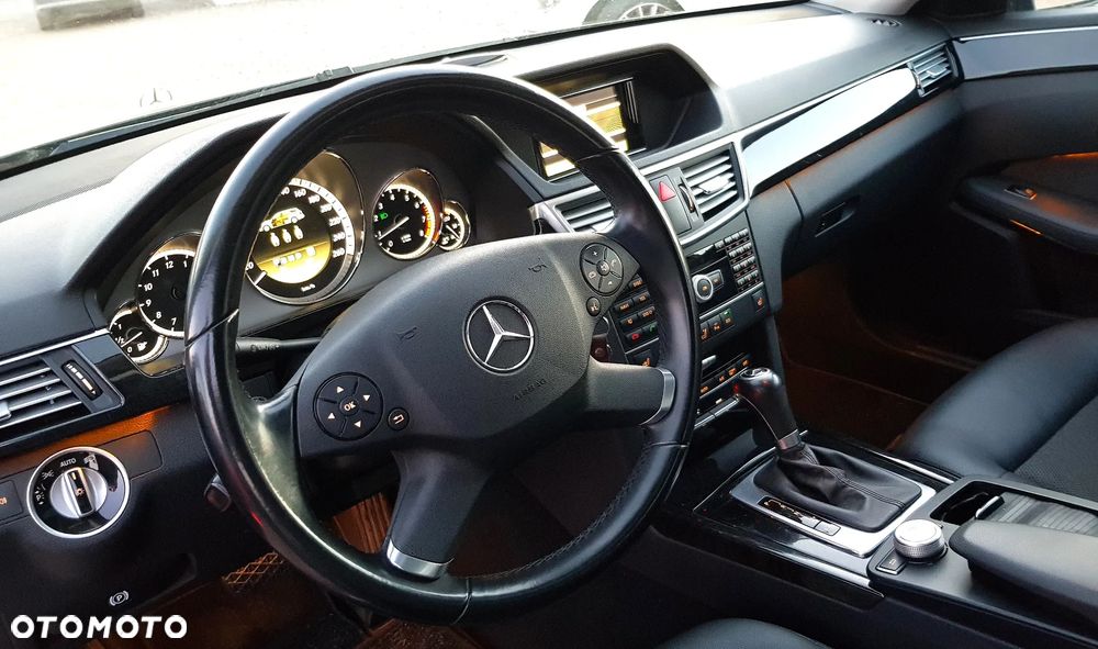 Mercedes-Benz Klasa E - 31