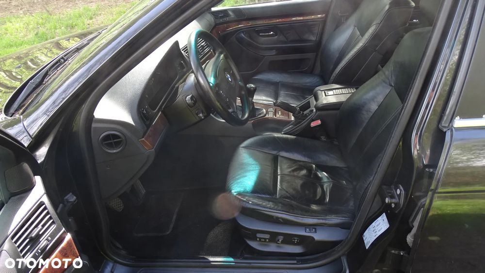 BMW Seria 5 - 10