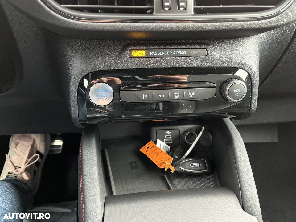 Ford Kuga - 16