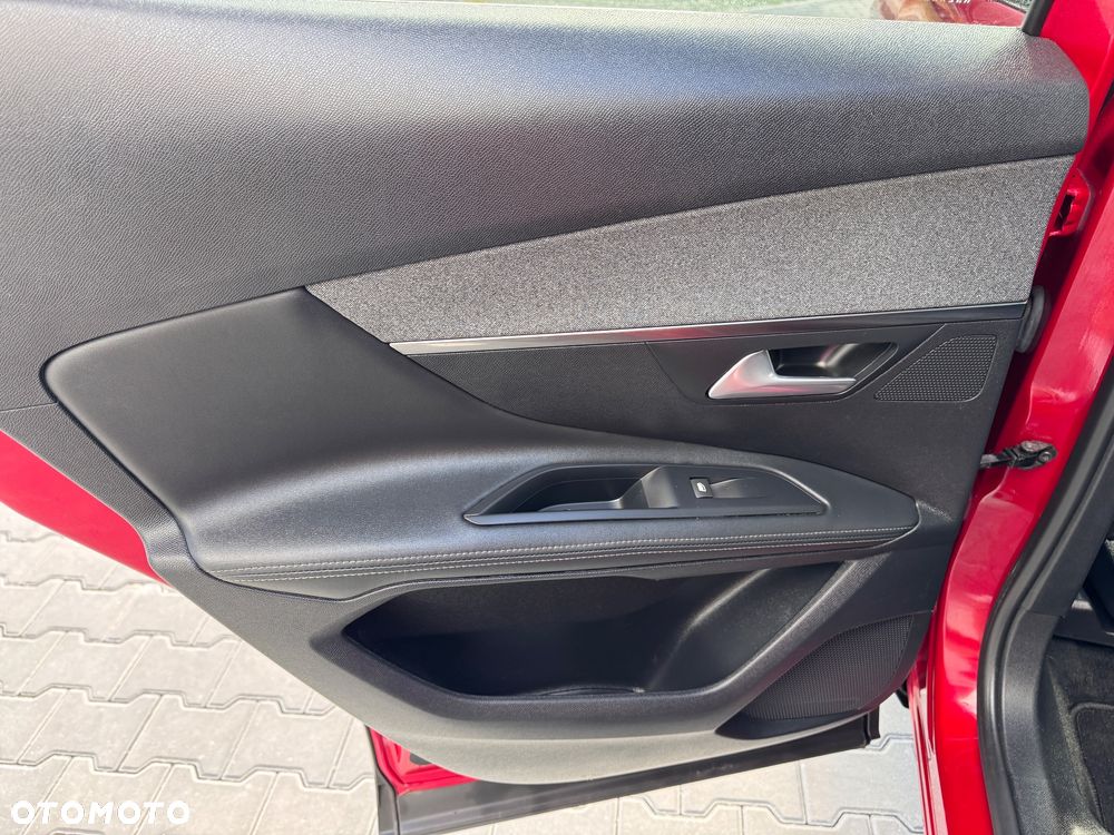 Peugeot 3008 PureTech 130 Stop & Start GPF Allure Business-Paket - 22