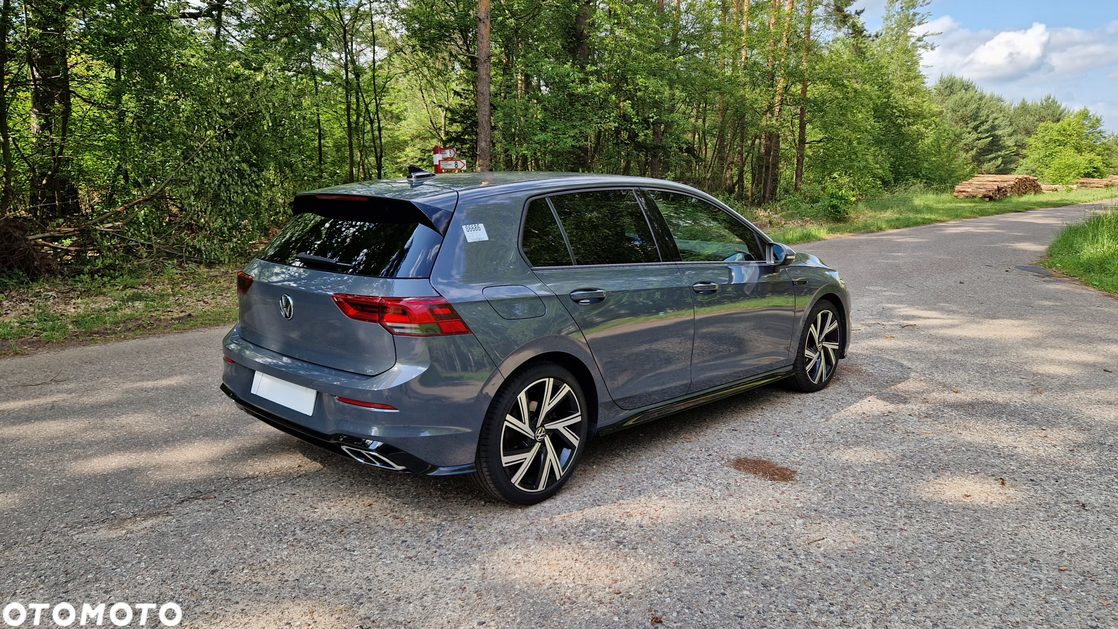 Volkswagen Golf VIII 2.0 TDI R-Line DSG - 24
