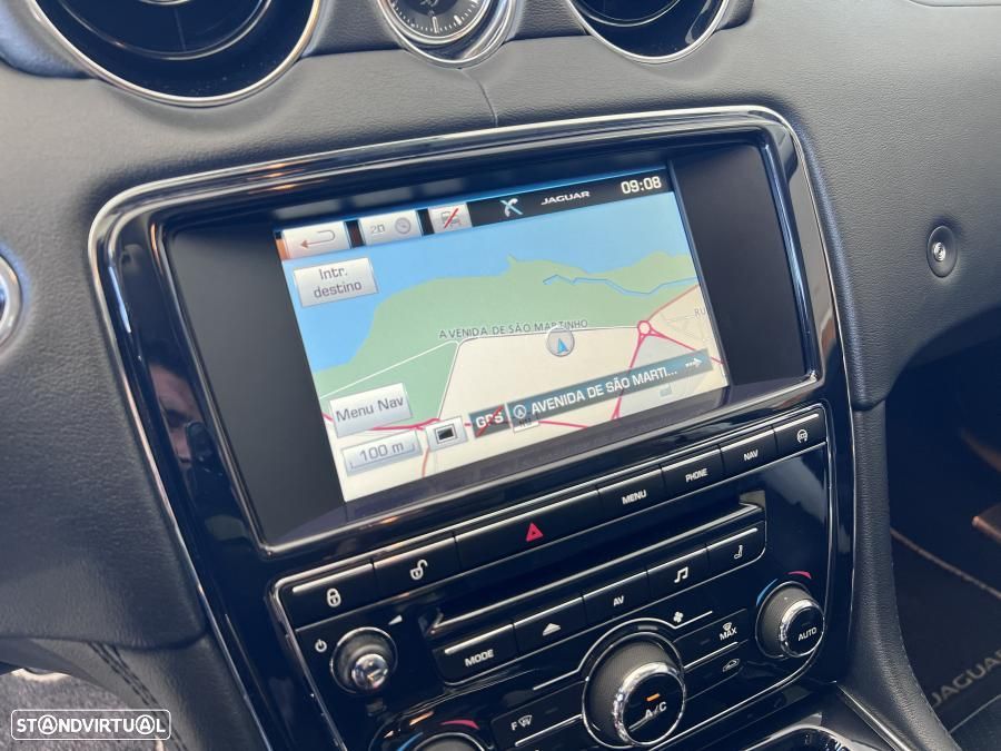 Jaguar XJ 3.0 D V6 Premium Luxury - 57