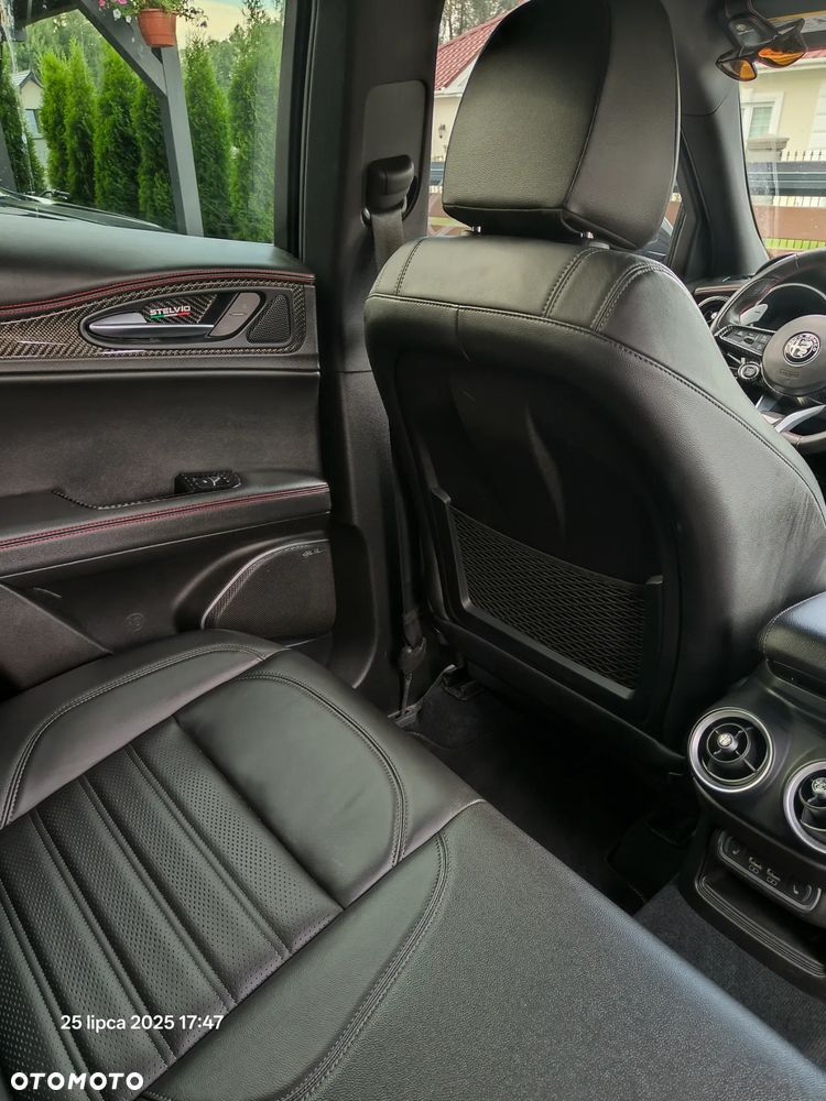 Alfa Romeo Stelvio 2.0 Turbo 16V AT8-Q4 Estrema - 15