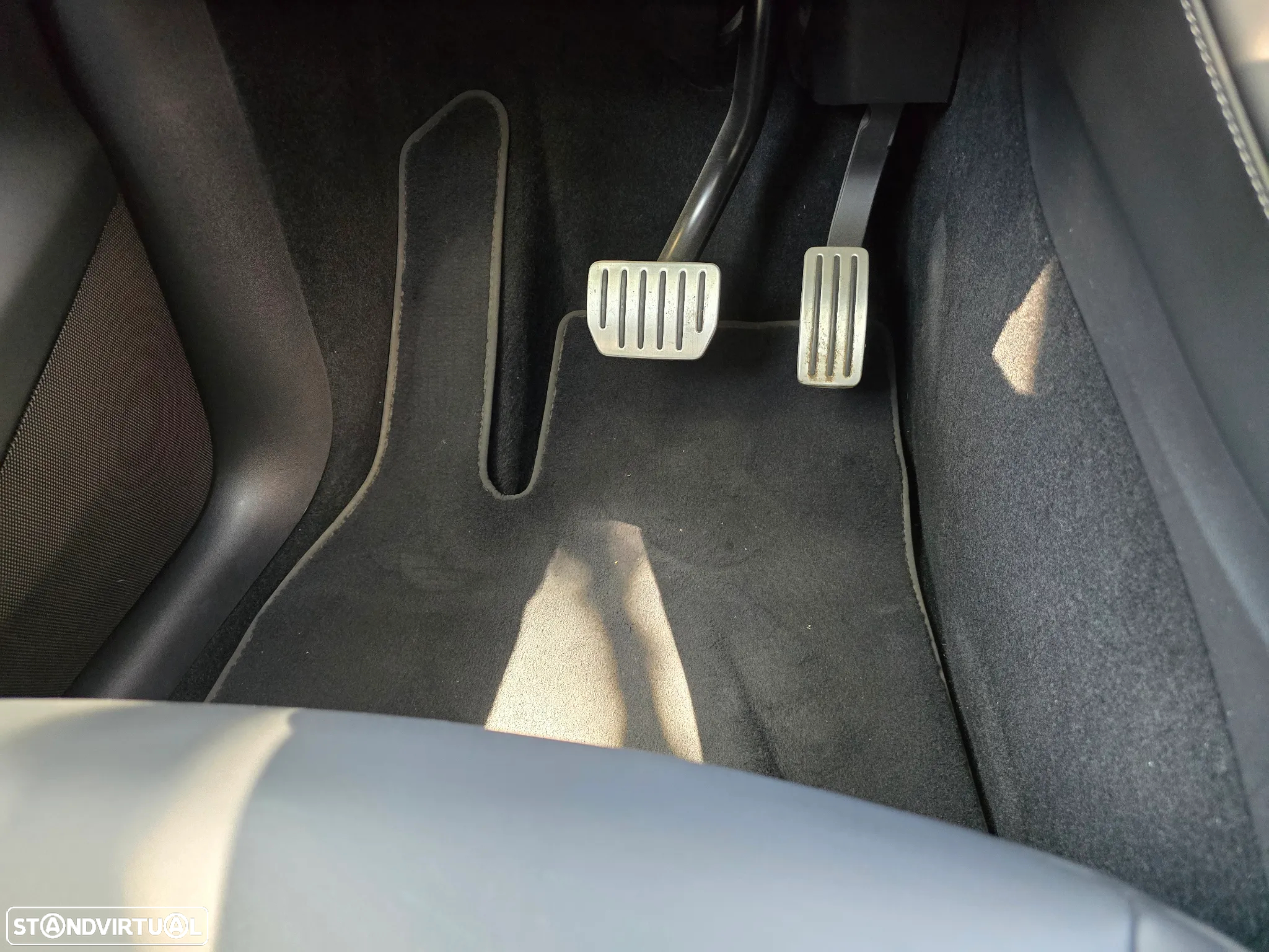 Tesla Model Y Performance Tração Integral - 20