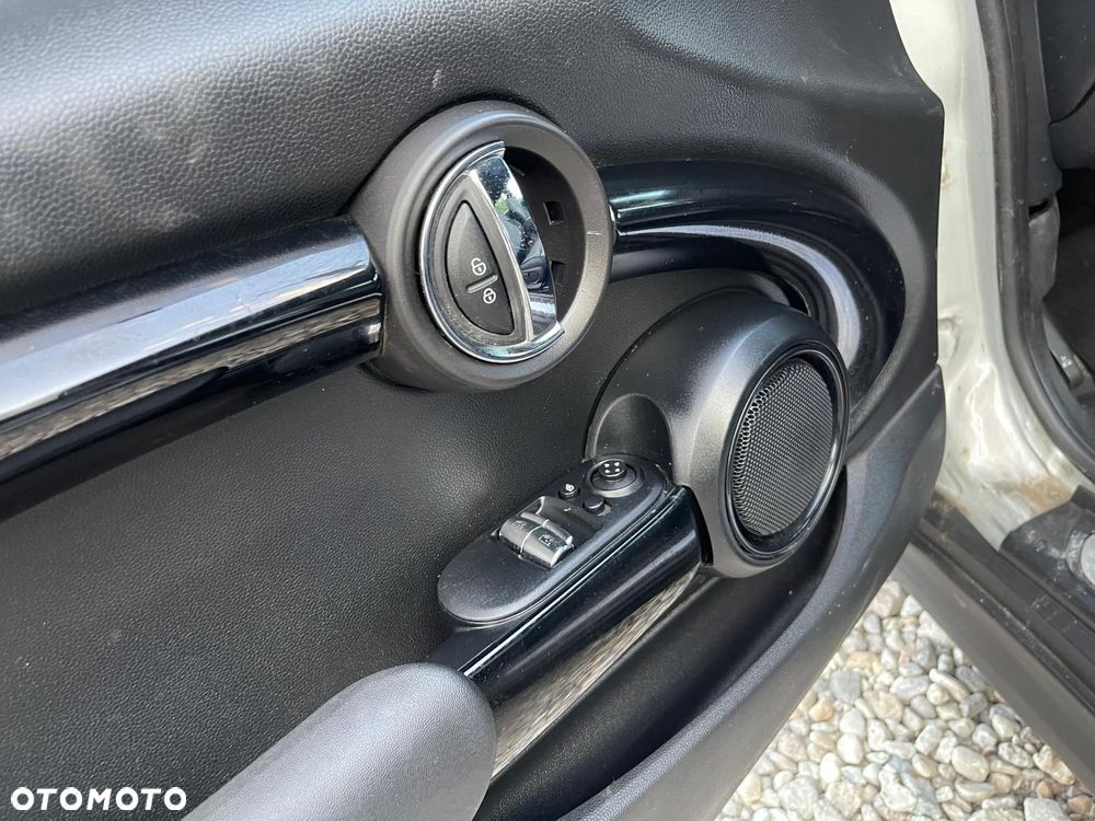 MINI Cooper SE Electric Trim - 22
