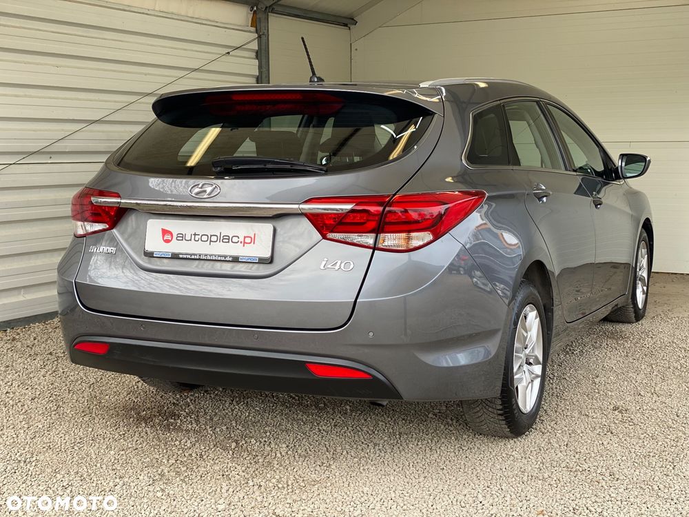 Hyundai i40 Kombi blue 1.6 Trend - 6