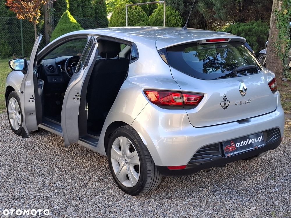 Renault Clio - 17