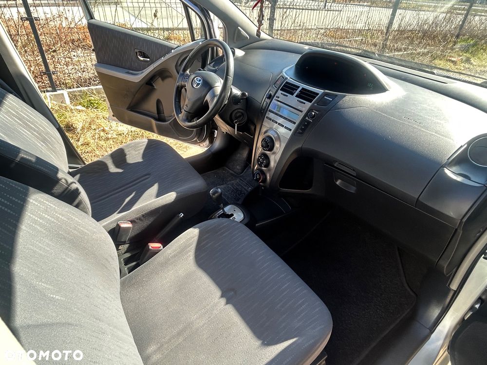 Toyota Yaris 1.33 Sol MM - 18