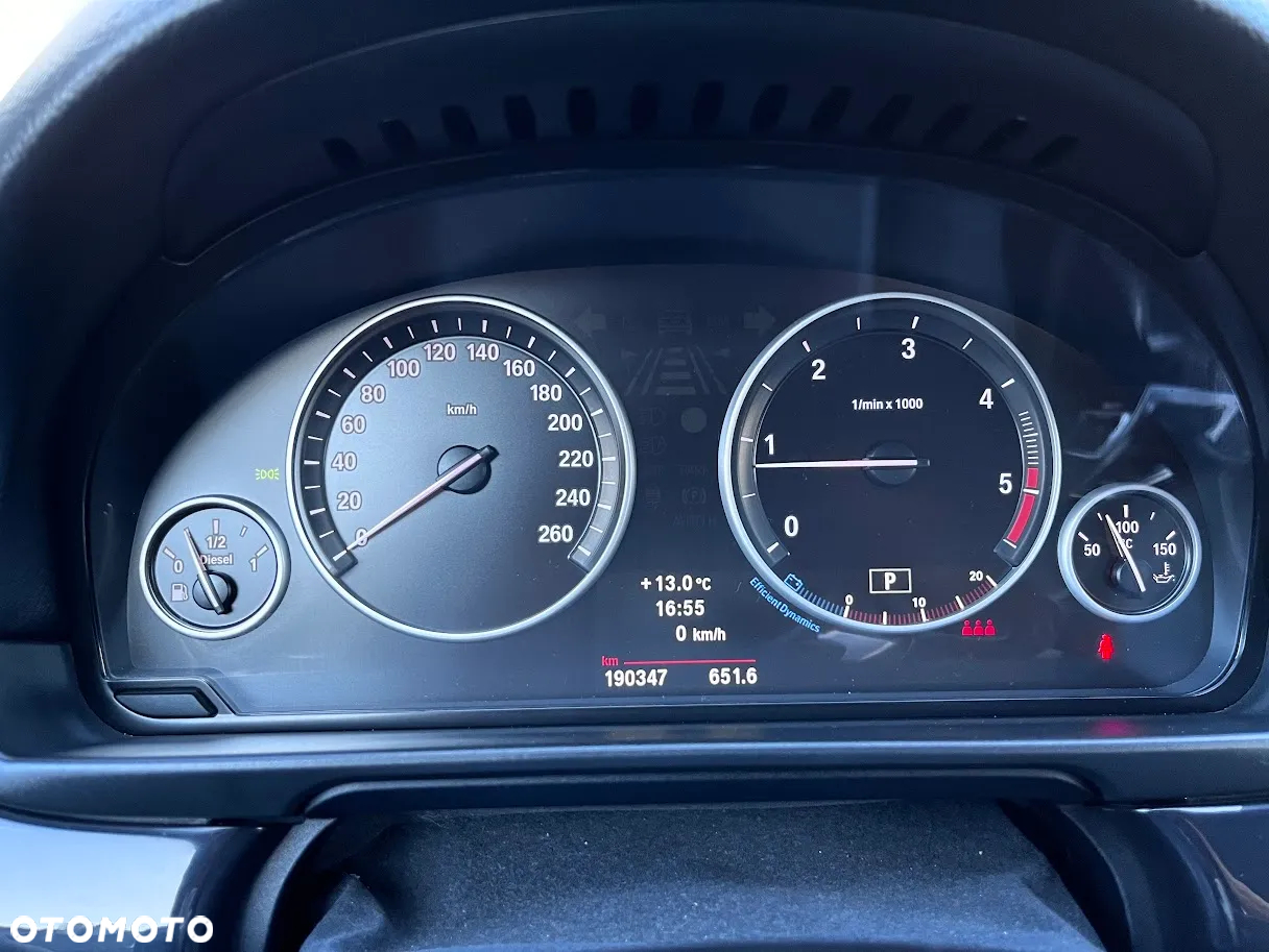 BMW Seria 5 520d - 25