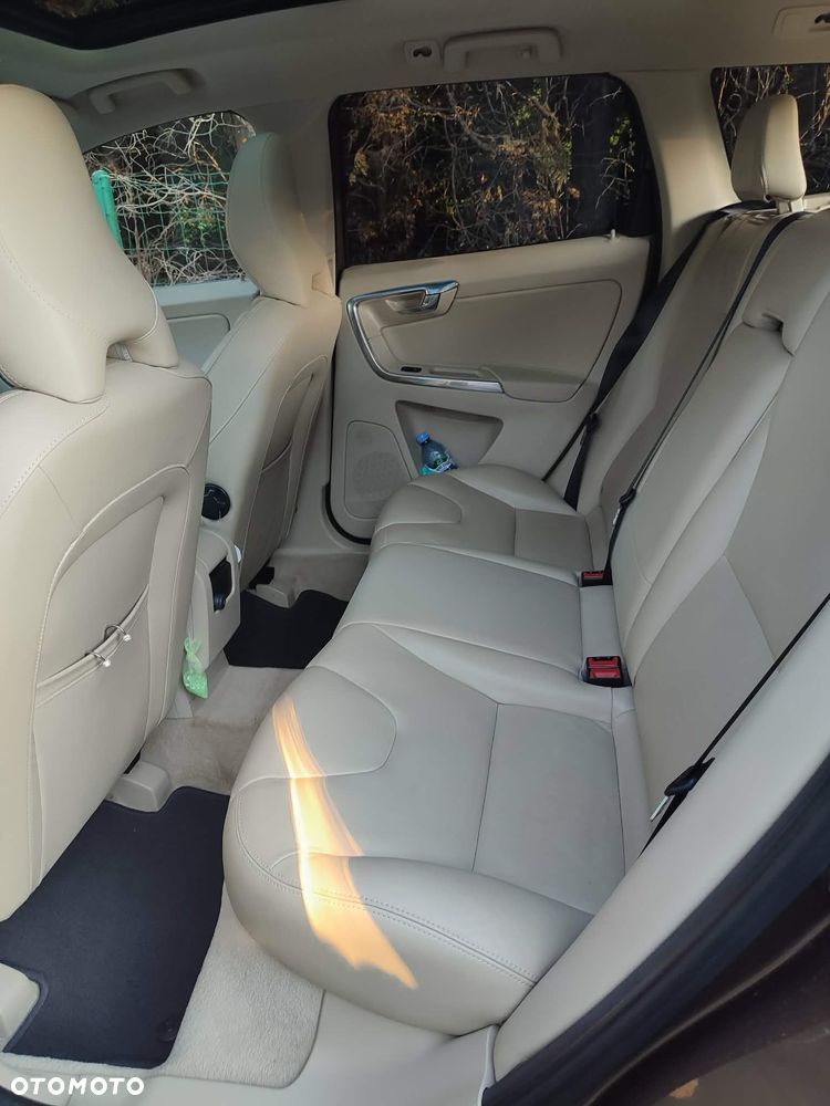 Volvo XC 60 D4 Drive-E Momentum - 8