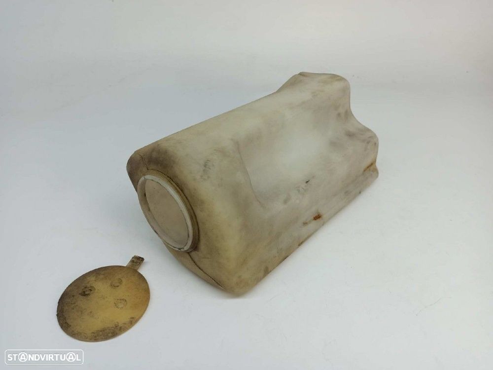 DEPOSITO LIMPA VIDROS MERCEDES CLASE E (W123) BERLINA+COUPE D 300 - 6