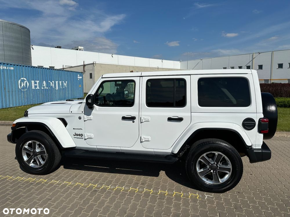 Jeep Wrangler Unlimited GME 2.0 Turbo Sahara - 12