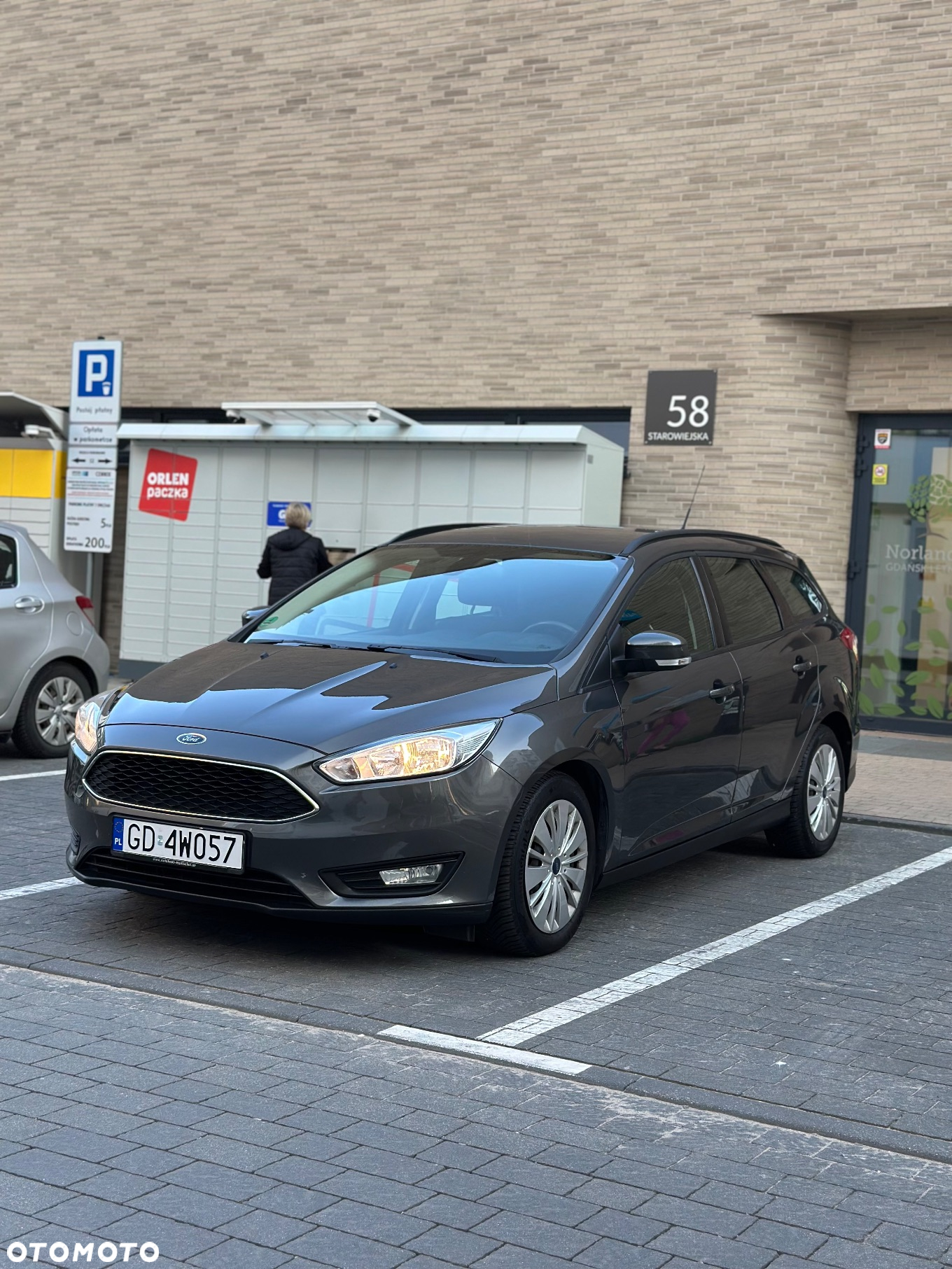 Ford Focus 1.0 EcoBoost Trend - 35