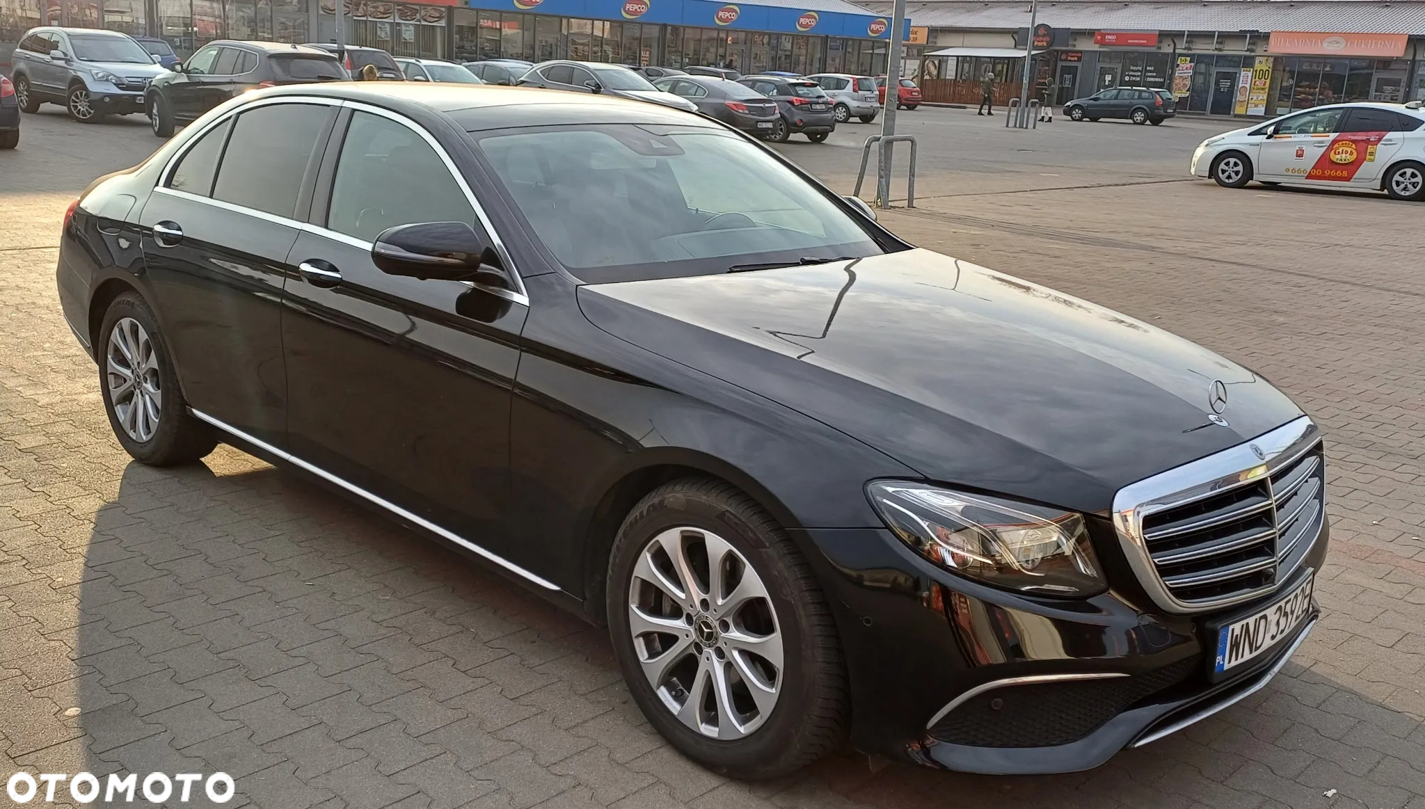 Mercedes-Benz Klasa E 220 d 4-Matic Business Edition 9G-TRONIC - 6