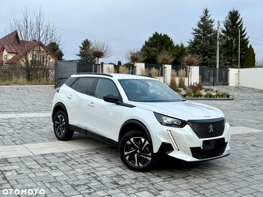 Peugeot 2008 1.5 BlueHDi Allure S&S EAT8 - 4