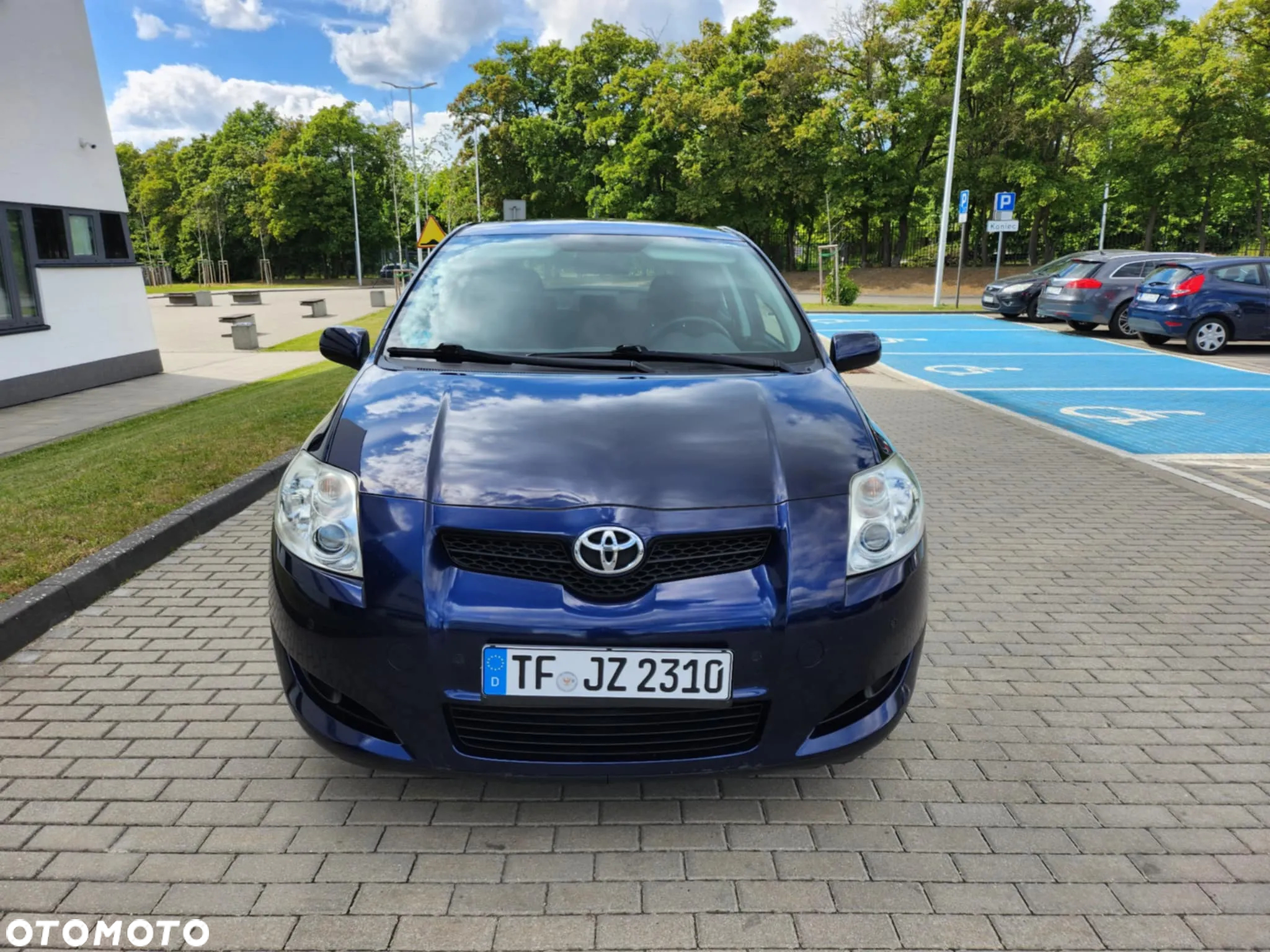 Toyota Auris - 2