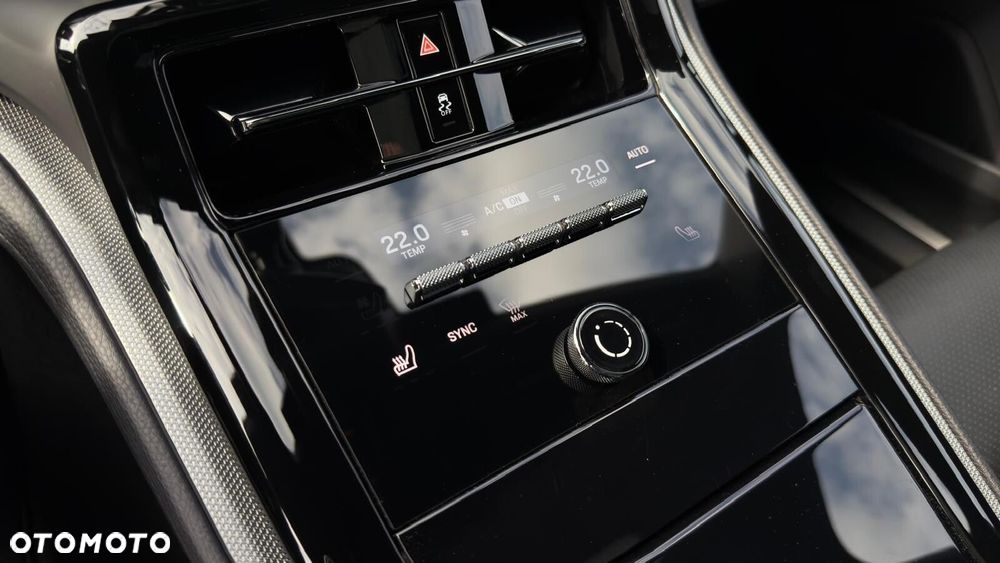 Porsche Panamera 4 E-Hybrid PHEV - 24