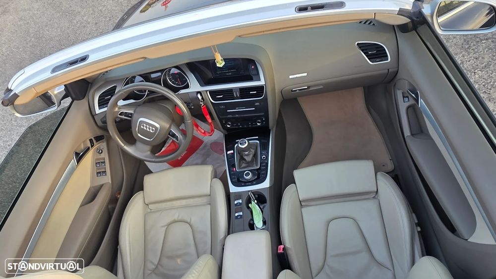 Audi A5 Cabrio 2.0 TDi - 8
