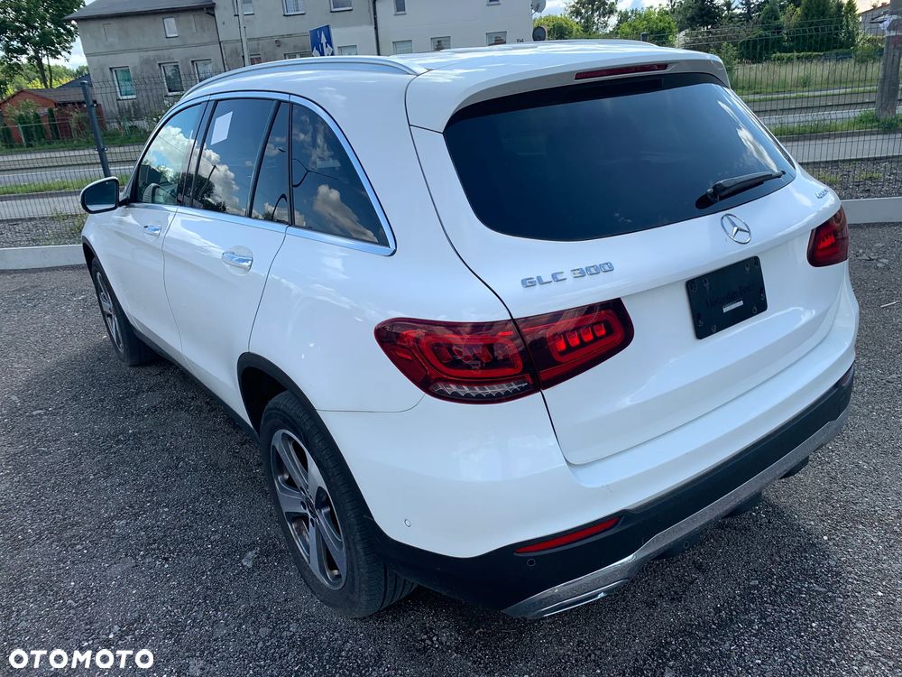 Mercedes-Benz GLC 300 4Matic 9G-TRONIC Edition Avantgarde - 7