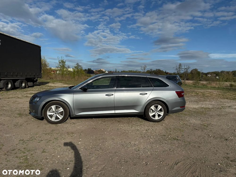 Skoda Superb 1.6 TDI Style - 16
