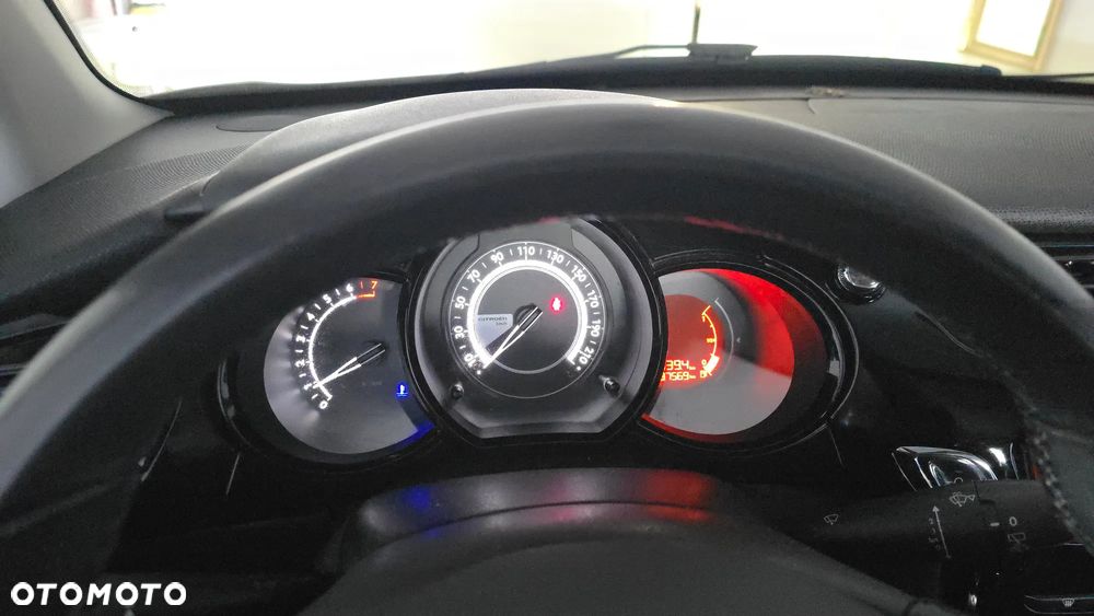 Citroën C3 1.2 PureTech Exclusive - 4