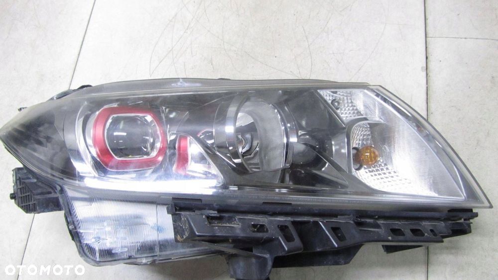 SUZUKI VITARA III LAMPA PRAWA PRZÓD 14- - 1
