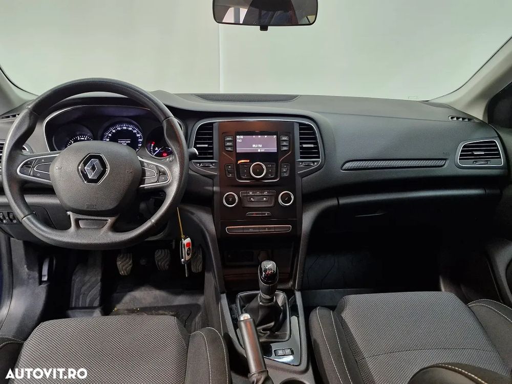 Renault Megane TCe Business - 3