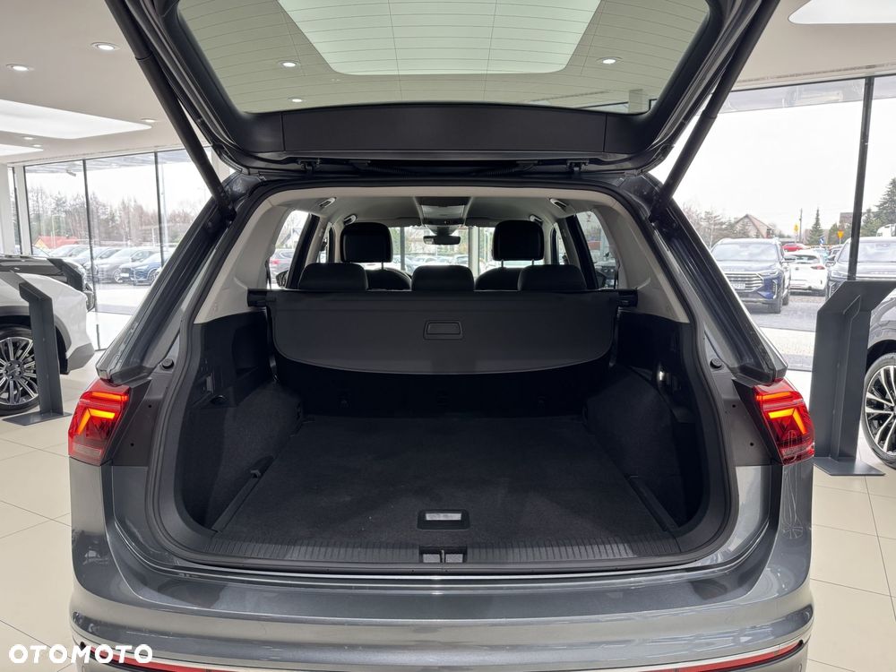 Volkswagen Tiguan Allspace - 18
