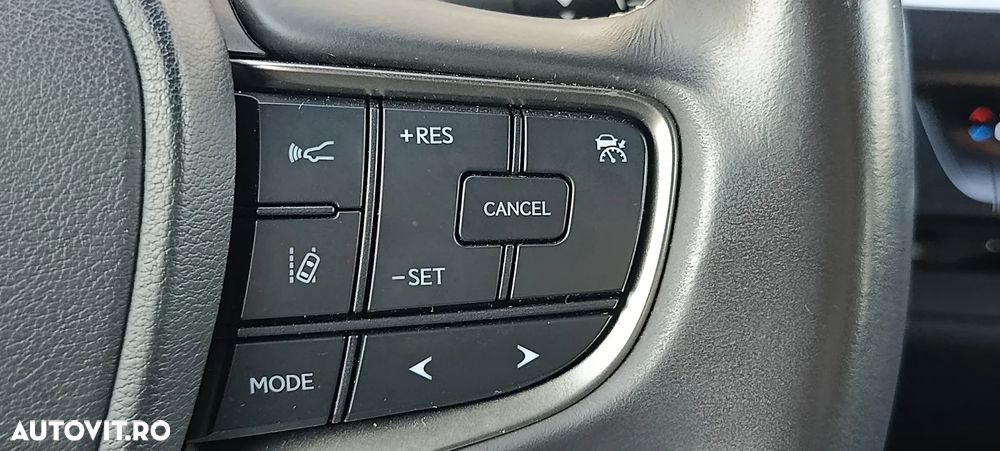 Lexus UX 250h FWD Business - 13