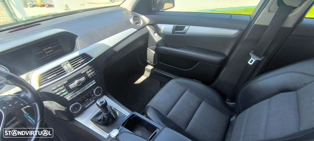Mercedes-Benz C 220 CDi Avantgarde BlueEfficiency - 30