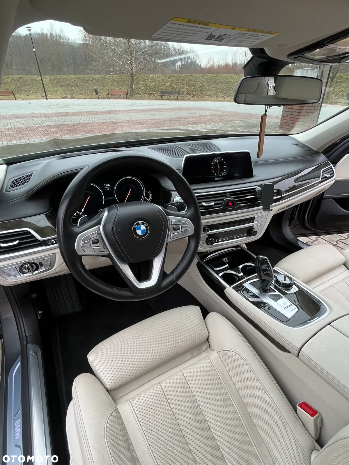 BMW Seria 7 740Li - 15