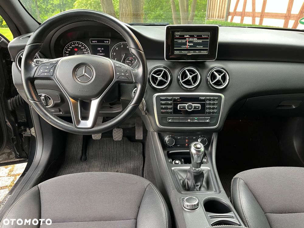 Mercedes-Benz Klasa A 200 (BlueEFFICIENCY) - 14