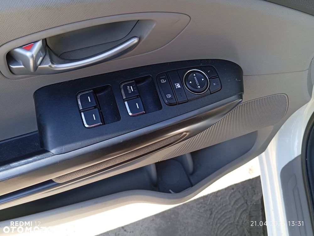 Kia Sedona - 3