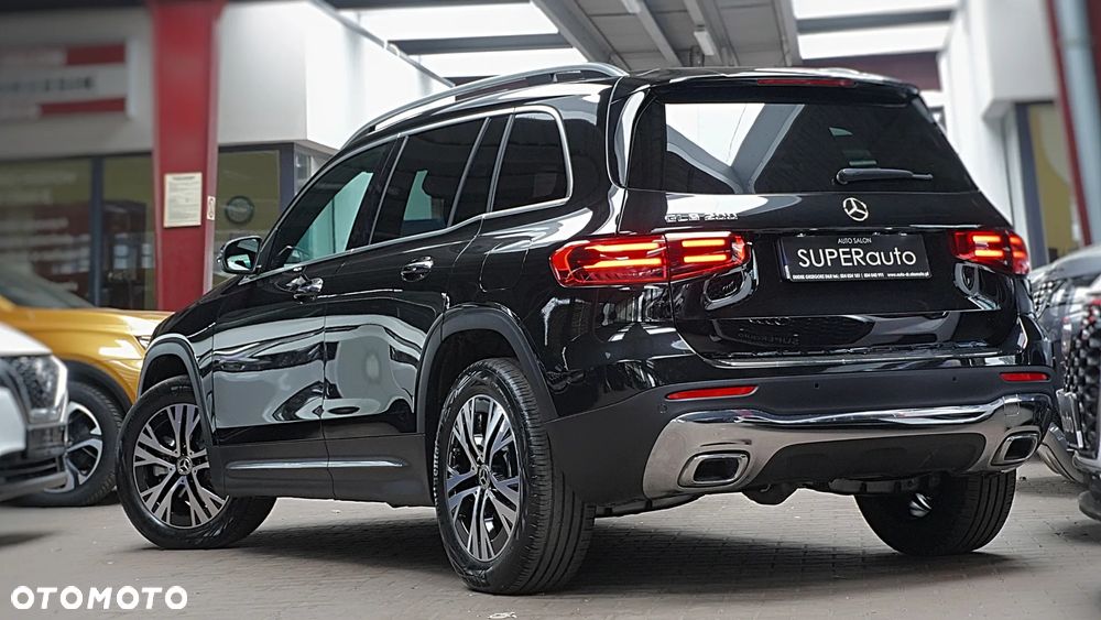 Mercedes-Benz GLB 200 7G-DCT - 9