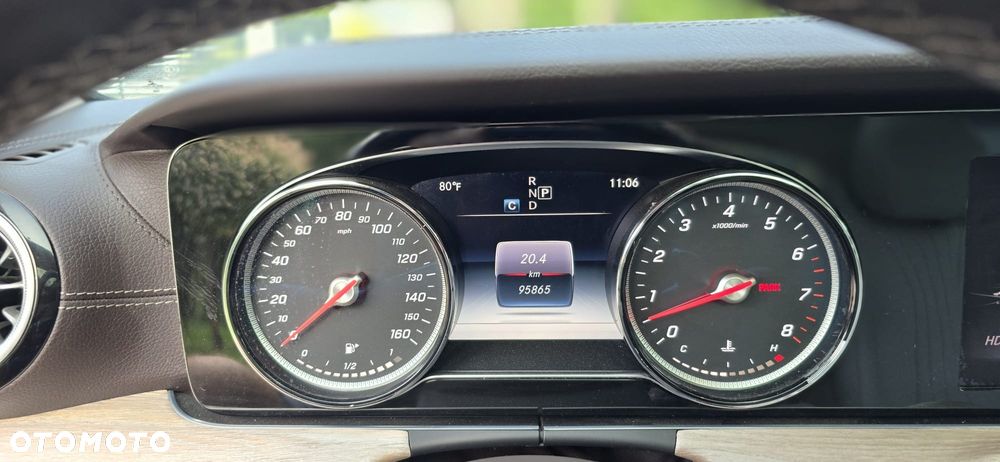 Mercedes-Benz Klasa E 400 - 23