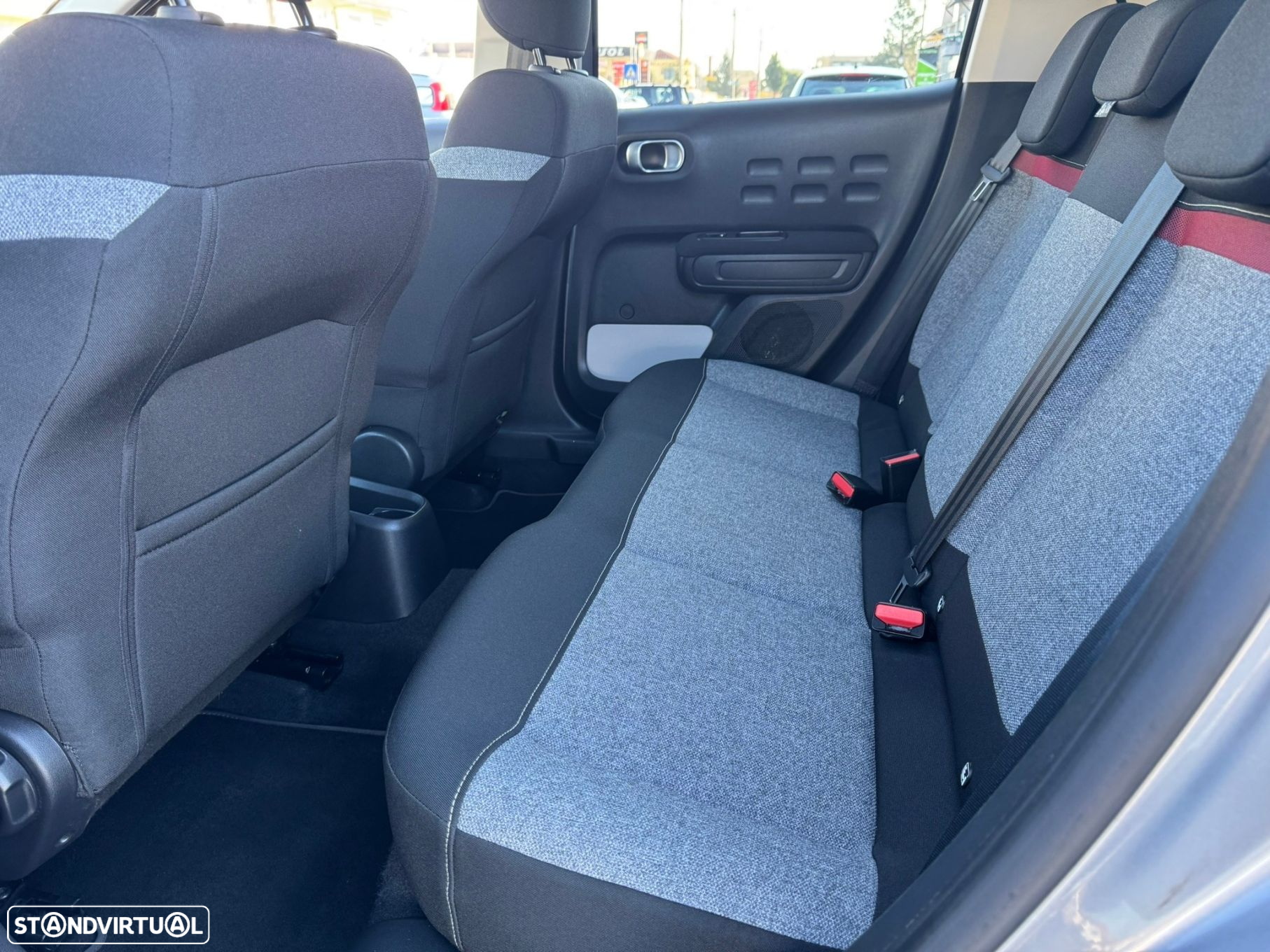 Citroën C3 1.2 PureTech C-Series - 10