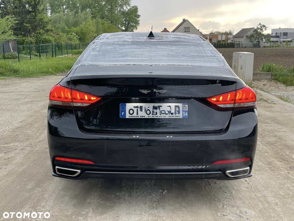 Hyundai Genesis - 6
