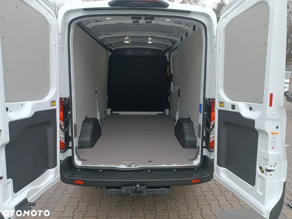 Ford Transit - 28