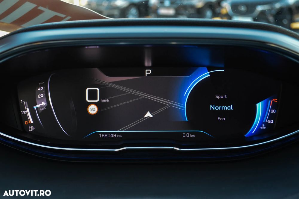 Peugeot 3008 1.5 BlueHDI 130 EAT8 Active Pack - 25