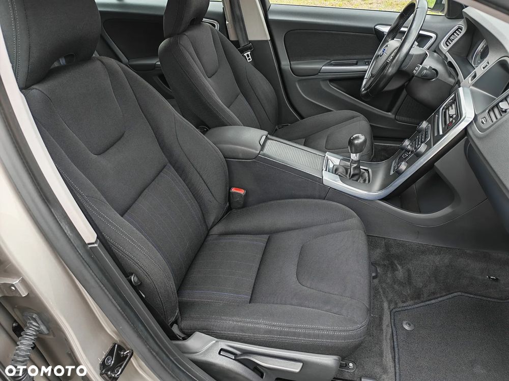 Volvo V60 DRIVe Kinetic - 32
