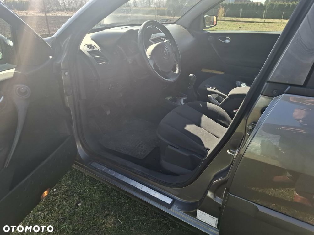 Renault Megane 2.0 Dynamique - 5